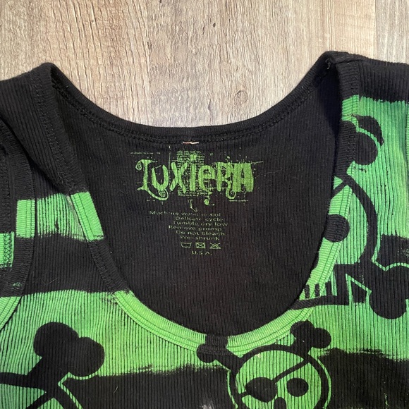 Skill tank top Luxeria green with skulls women's - Picture 2 of 3